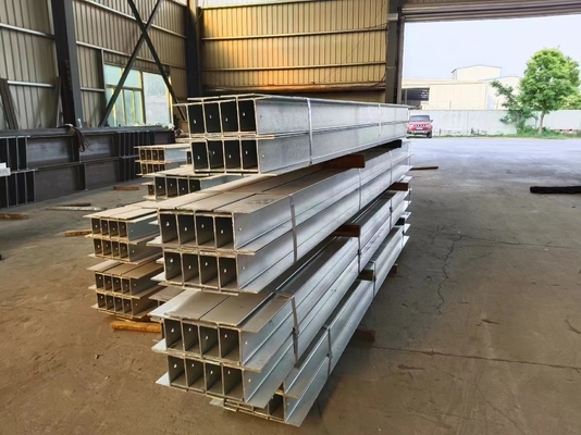 DIN JIS PFC Galvanisés 100 mm C section poutres d'acier pour l'extérieur
