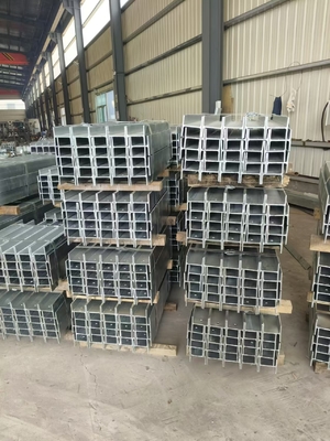 HDG 100uc14.8 Poteaux galvanisés à traction de la série G300 pour les projets de construction robustes et résilients