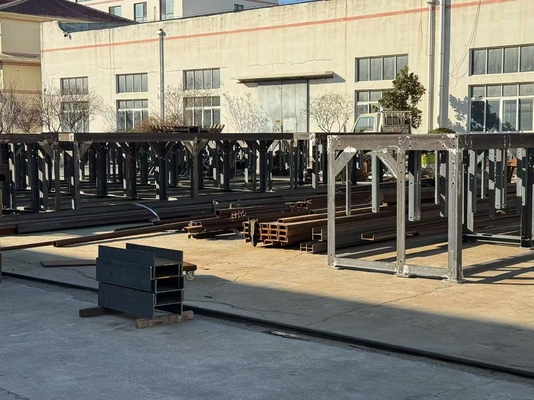 Plateforme de structure en acier de support de cabinet électrique à haute résistance au bas de la tour de vent