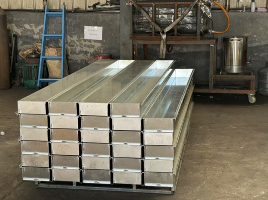 Formes de béton préfabriquées en acier à haute résistance pour la construction de fondations industrielles