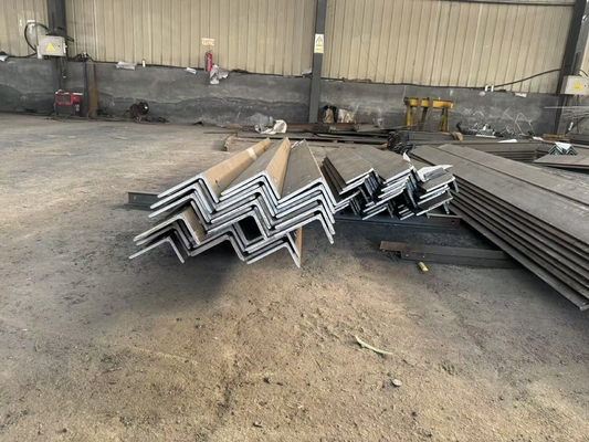 L'acier à fort angle de structure disponible en plusieurs tailles parfait pour les cadres de bâtiments industriels
