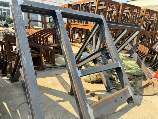 Systèmes de charpente en acier de construction robuste Haute résistance Résistant à la corrosion Idéal pour les entrepôts industriels Bâtiments commerciaux